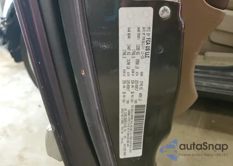 2016 Chrysler Town & Country Touring из США, поврежденный, VIN 2C4RC1BG0GR191756